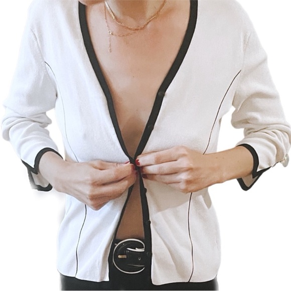 Vintage Shego’s White + Black Trim 3/4 Sleeve V Neck Cardigan Sweater Fit S M L - Picture 3 of 16
